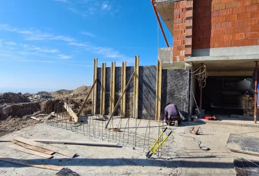 Модерна вила с плосък покрив в Балчик