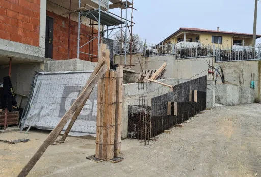 Модерна вила с плосък покрив в Балчик