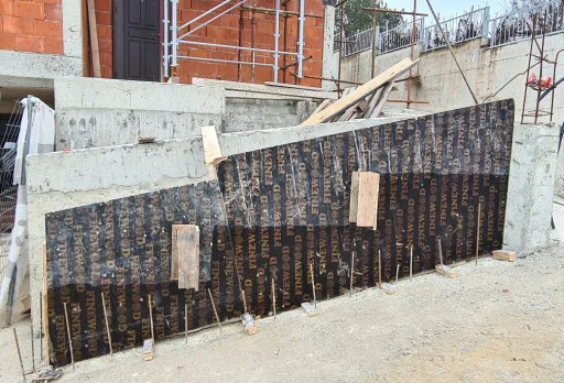 Модерна вила с плосък покрив в Балчик