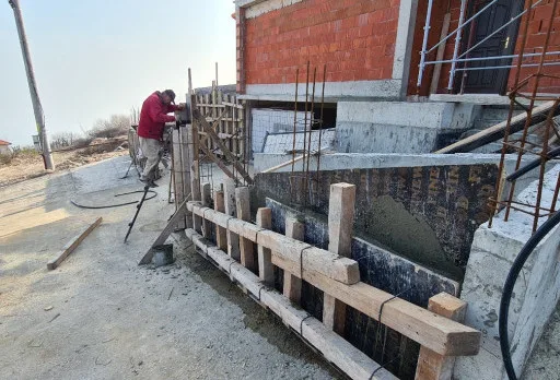 Модерна вила с плосък покрив в Балчик