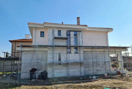 Двуетажна къща с паркомясто – с. Тополи, Варна