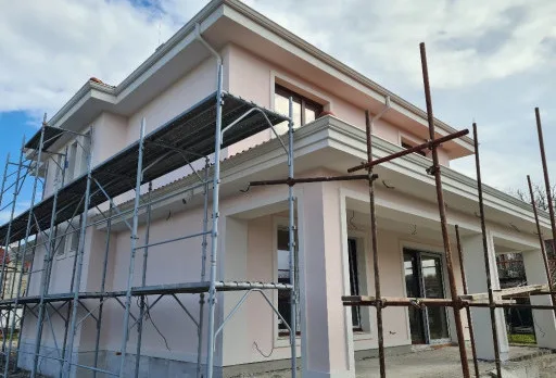 Двуетажна къща с паркомясто – с. Тополи, Варна