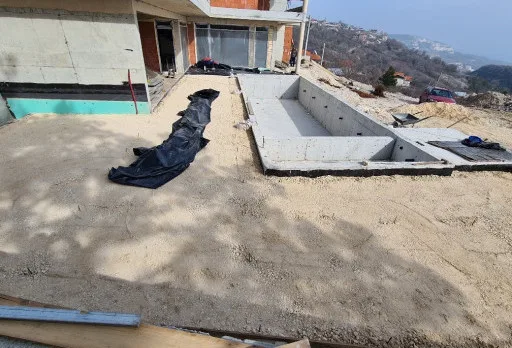 Модерна вила с плосък покрив в Балчик