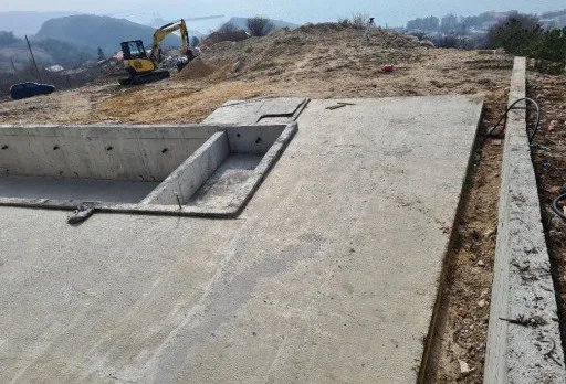 Модерна вила с плосък покрив в Балчик