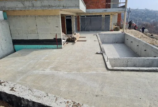 Модерна вила с плосък покрив в Балчик