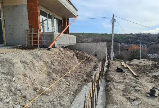 Модерна вила с плосък покрив в Балчик