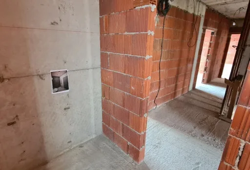 Модерна вила с плосък покрив в Балчик