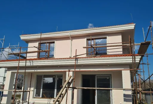 Двуетажна къща с паркомясто – с. Тополи, Варна