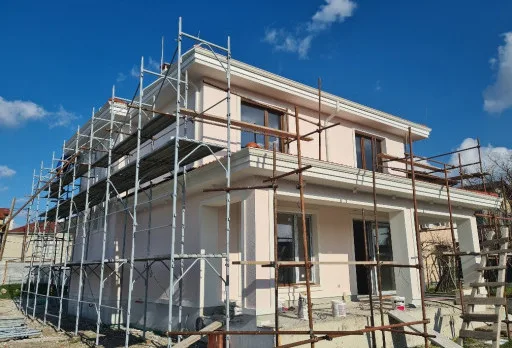 Двуетажна къща с паркомясто – с. Тополи, Варна