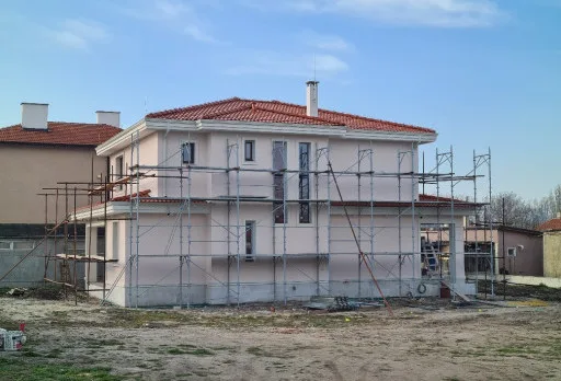 Двуетажна къща с паркомясто – с. Тополи, Варна