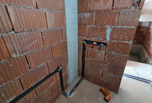 Модерна вила с плосък покрив в Балчик