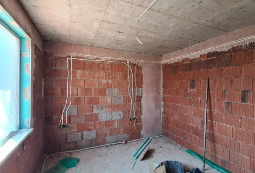 Двуетажна къща с паркомясто – с. Тополи, Варна