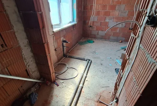 Двуетажна къща с паркомясто – с. Тополи, Варна