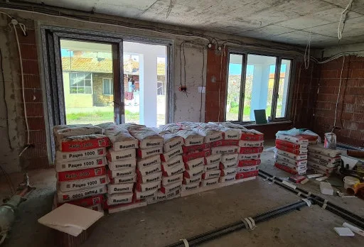 Двуетажна къща с паркомясто – с. Тополи, Варна