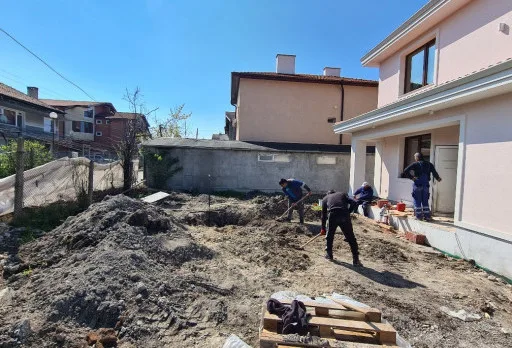 Двуетажна къща с паркомясто – с. Тополи, Варна