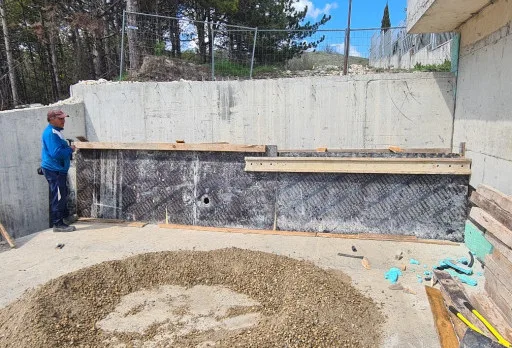 Модерна вила с плосък покрив в Балчик