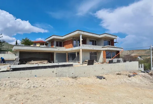 Модерна вила с плосък покрив в Балчик