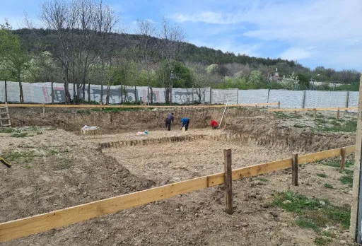 Класическа къща с покрив от керемиди – Рогачево 