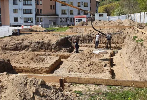 Класическа къща с покрив от керемиди – Рогачево 