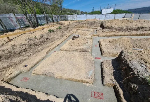 Класическа къща с покрив от керемиди – Рогачево 