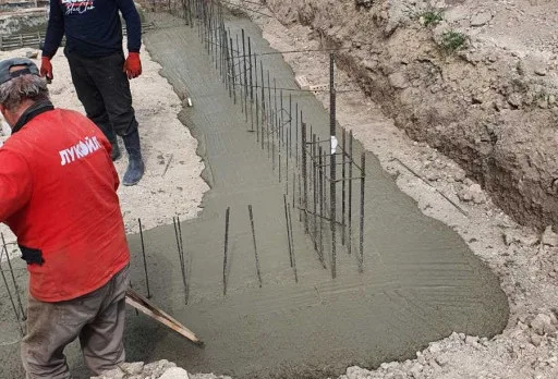 Класическа къща с покрив от керемиди – Рогачево 