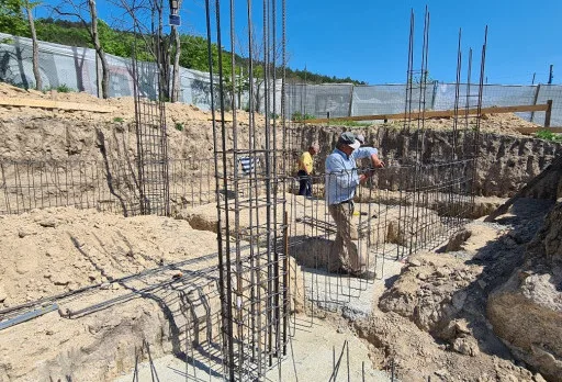 Класическа къща с покрив от керемиди – Рогачево 