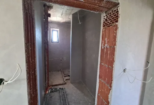 Двуетажна къща с паркомясто – с. Тополи, Варна