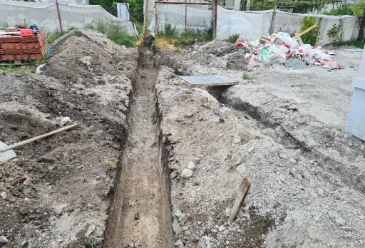 Двуетажна къща с паркомясто – с. Тополи, Варна