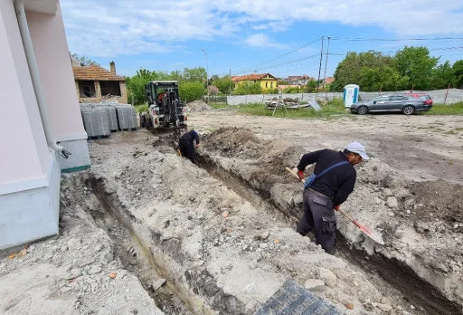 Двуетажна къща с паркомясто – с. Тополи, Варна