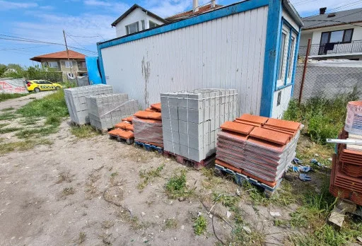 Двуетажна къща с паркомясто – с. Тополи, Варна