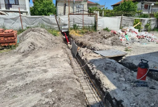 Двуетажна къща с паркомясто – с. Тополи, Варна