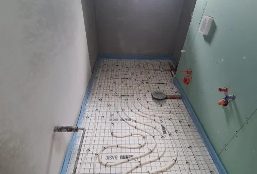 Двуетажна къща с паркомясто – с. Тополи, Варна