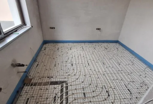 Двуетажна къща с паркомясто – с. Тополи, Варна