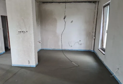 Двуетажна къща с паркомясто – с. Тополи, Варна