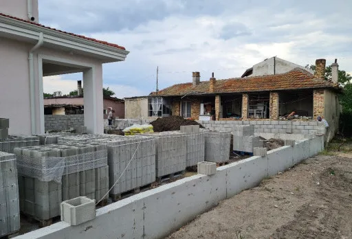 Двуетажна къща с паркомясто – с. Тополи, Варна