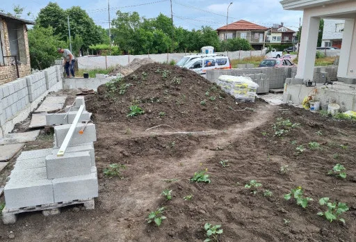 Двуетажна къща с паркомясто – с. Тополи, Варна