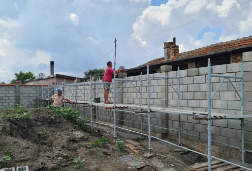 Двуетажна къща с паркомясто – с. Тополи, Варна