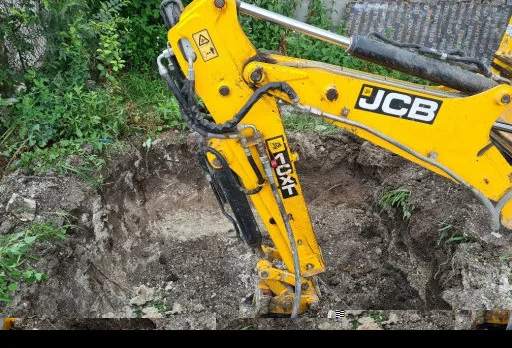 Двуетажна къща с паркомясто – с. Тополи, Варна