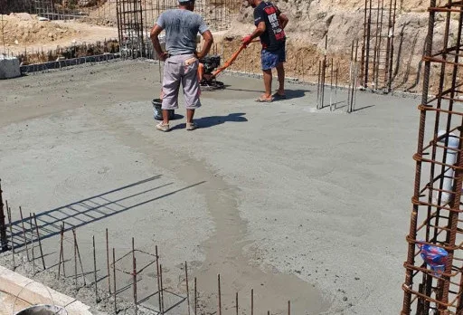 Класическа къща с покрив от керемиди – Рогачево 