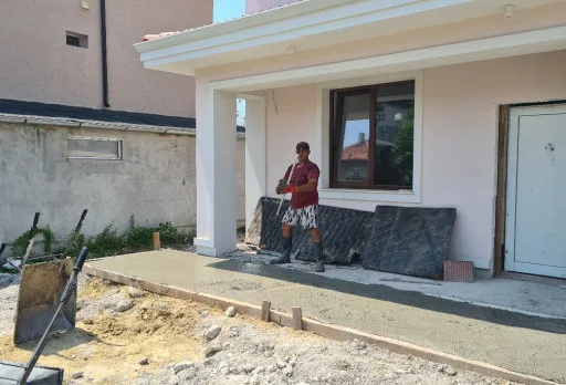 Двуетажна къща с паркомясто – с. Тополи, Варна