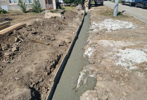 Строителство на масивна ограда в с. Крапец