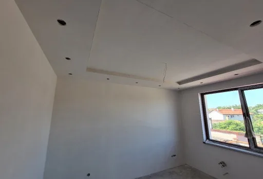 Двуетажна къща с паркомясто – с. Тополи, Варна