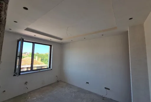 Двуетажна къща с паркомясто – с. Тополи, Варна