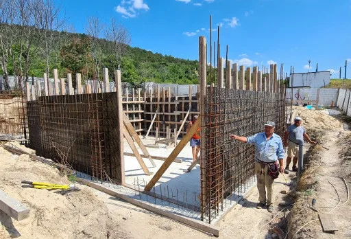 Класическа къща с покрив от керемиди – Рогачево 