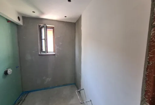 Двуетажна къща с паркомясто – с. Тополи, Варна