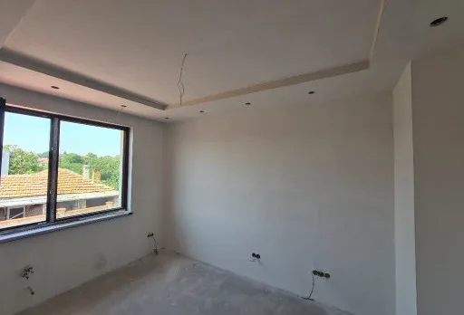 Двуетажна къща с паркомясто – с. Тополи, Варна