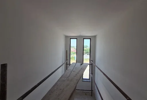 Двуетажна къща с паркомясто – с. Тополи, Варна