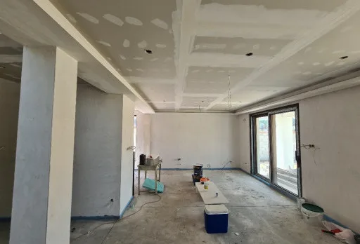 Двуетажна къща с паркомясто – с. Тополи, Варна