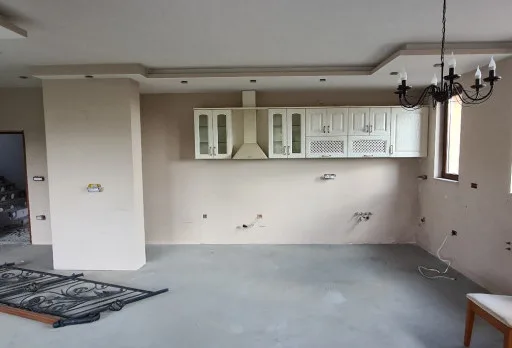 Bau- und Reparaturarbeiten an einem Haus in der Nähe von Varna