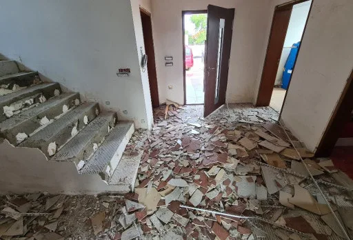 Bau- und Reparaturarbeiten an einem Haus in der Nähe von Varna